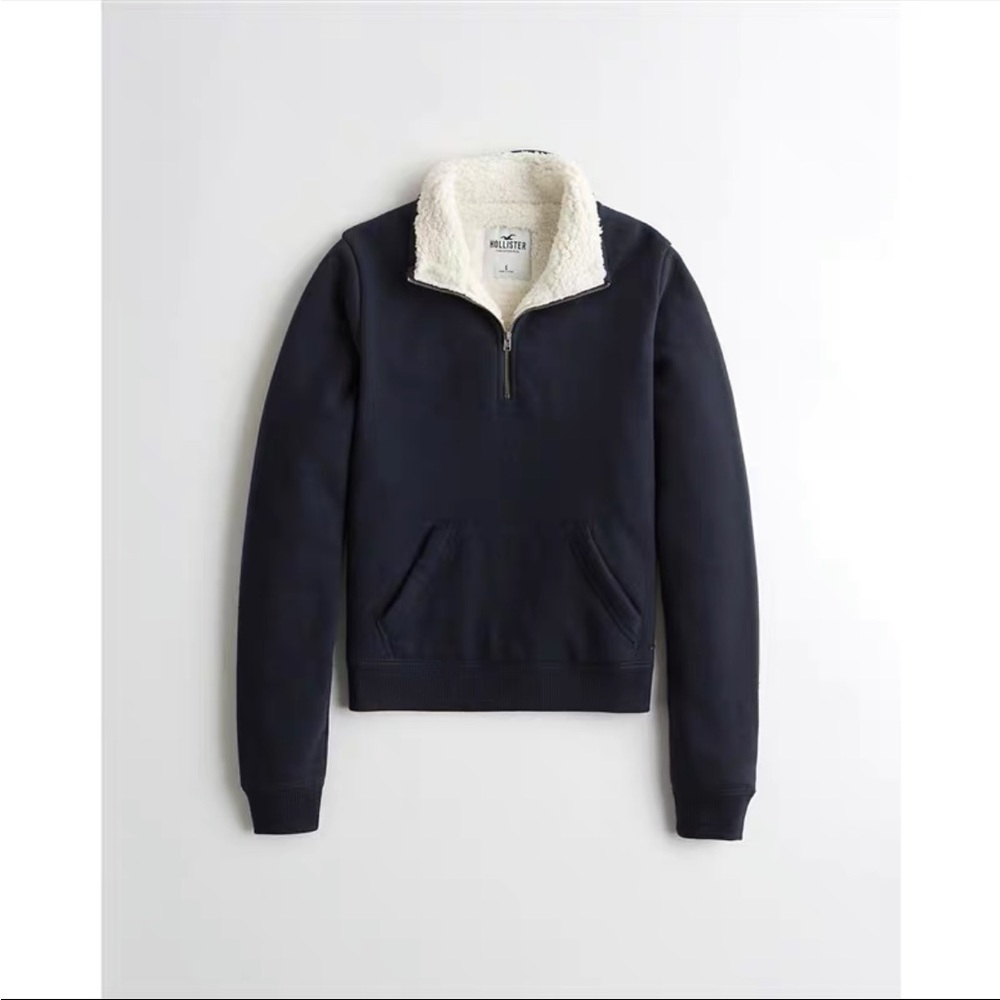 Hollister sweatshirt size S